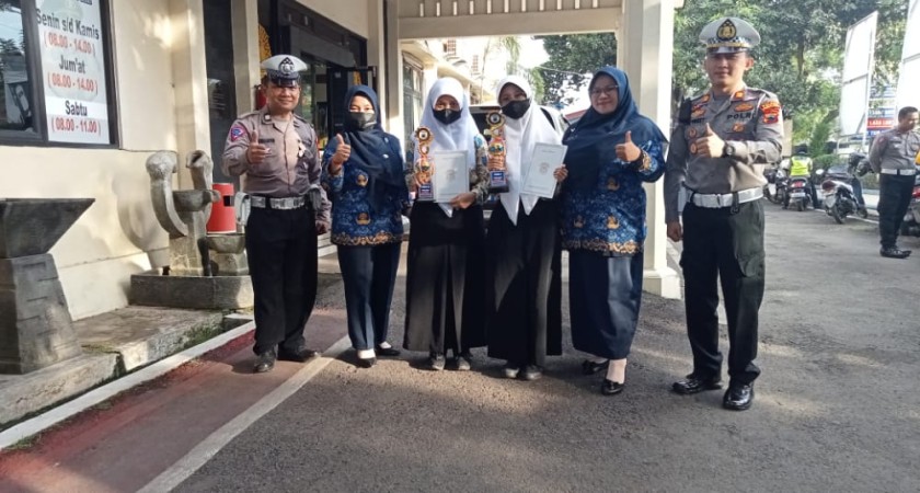 Lomba Melukis
